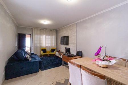 Casa à venda com 248m², 3 quartos e 6 vagasSala