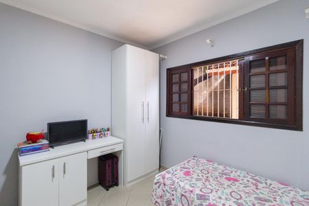 Casa à venda com 248m², 3 quartos e 6 vagasQuarto 2