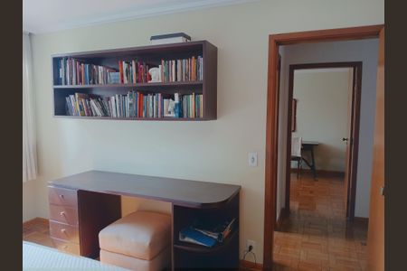 Apartamento à venda com 234m², 4 quartos e 3 vagasQuarto 2