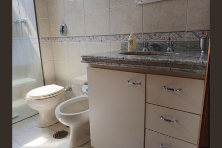 Apartamento à venda com 234m², 4 quartos e 3 vagasBanheiro