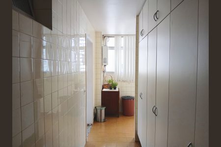 Apartamento à venda com 234m², 4 quartos e 3 vagasCorredor