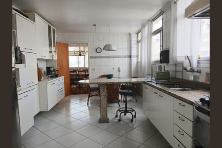 Apartamento à venda com 234m², 4 quartos e 3 vagasCozinha