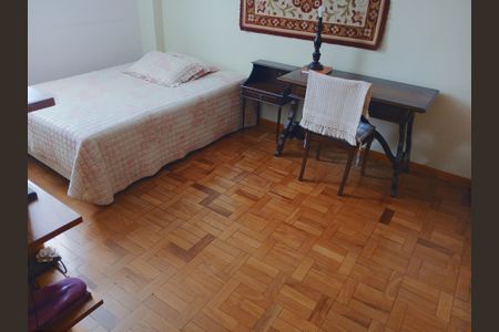 Apartamento à venda com 234m², 4 quartos e 3 vagasQuarto