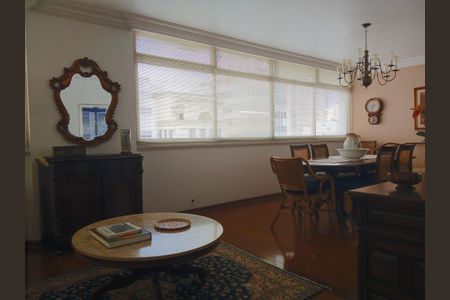 Apartamento à venda com 234m², 4 quartos e 3 vagasSala