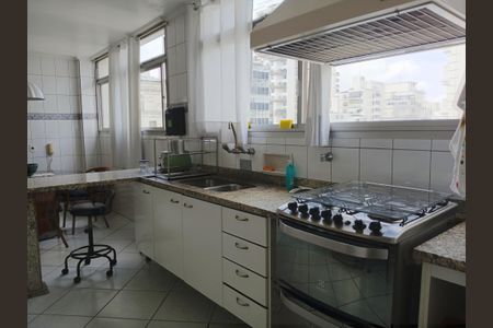 Apartamento à venda com 234m², 4 quartos e 3 vagasCozinha