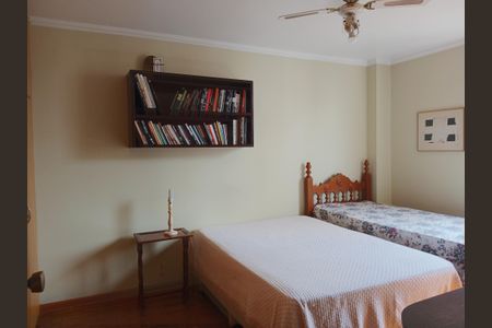 Apartamento à venda com 234m², 4 quartos e 3 vagasQuarto 2