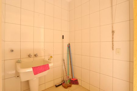 Casa à venda com 200m², 4 quartos e 2 vagasLavanderia