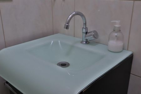 Casa à venda com 200m², 4 quartos e 2 vagasBanheiro do Quarto 1