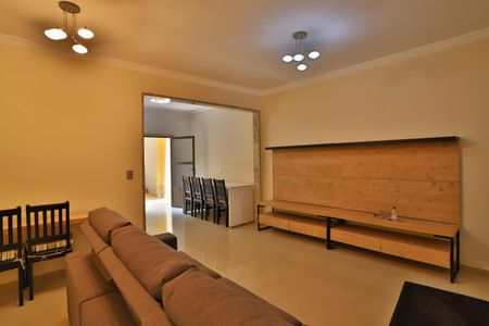 Casa à venda com 200m², 4 quartos e 2 vagasSala