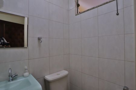 Casa à venda com 200m², 4 quartos e 2 vagasBanheiro do Quarto 1