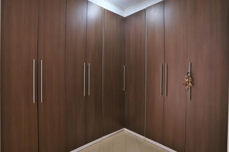 Casa à venda com 200m², 4 quartos e 2 vagasGuarda roupa Quarto 2