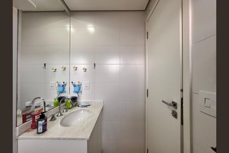 Apartamento à venda com 72m², 3 quartos e 2 vagasBanheiro
