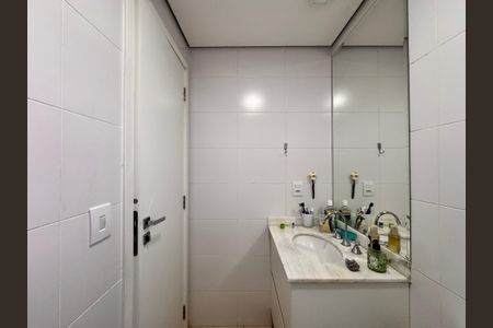 Apartamento à venda com 72m², 3 quartos e 2 vagasBanheiro da Suíte