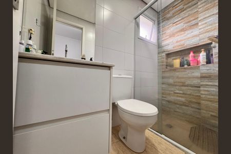 Apartamento à venda com 72m², 3 quartos e 2 vagasBanheiro da Suíte