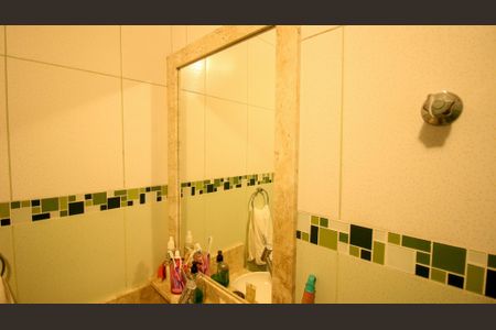 Casa à venda com 200m², 3 quartos e 1 vagaBanheiro da Suíte 2