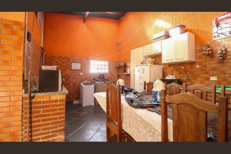 Casa à venda com 200m², 3 quartos e 1 vagaÁrea comum