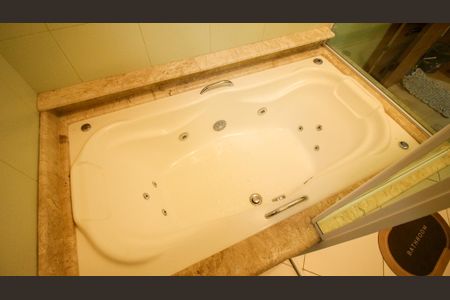 Casa à venda com 200m², 3 quartos e 1 vagaBanheiro da Suíte 2