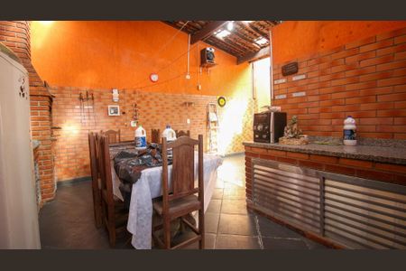 Casa à venda com 200m², 3 quartos e 1 vagaÁrea comum