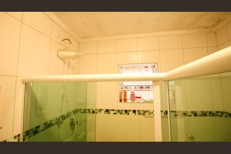 Casa à venda com 200m², 3 quartos e 1 vagaBanheiro da Suíte 2