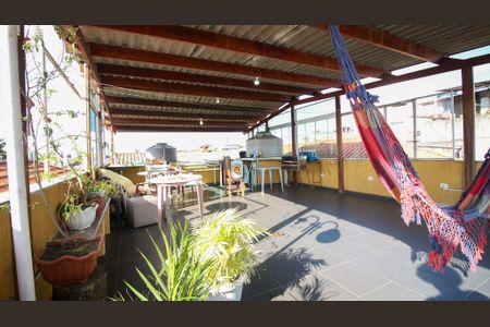 Casa à venda com 200m², 3 quartos e 1 vagaÁrea comum