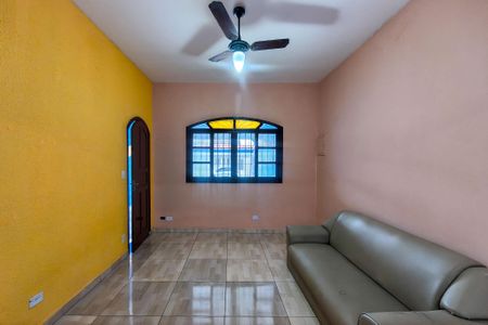 Casa para alugar com 98m², 2 quartos e 3 vagas Casa para alugar com 98m², 2 quartos e 3 vagasSala