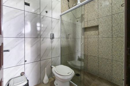 Casa para alugar com 98m², 2 quartos e 3 vagas Casa para alugar com 98m², 2 quartos e 3 vagasBanheiro de Serviço