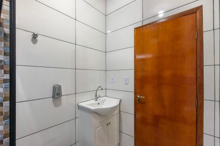 Banheiro  de casa para alugar com 2 quartos, 98m² em Vila Caiçara, Praia Grande