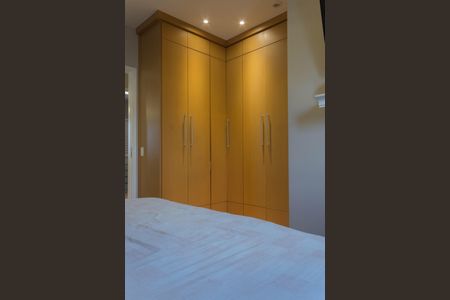 Casa de condomínio à venda com 130m², 3 quartos e 3 vagasSuíte 1