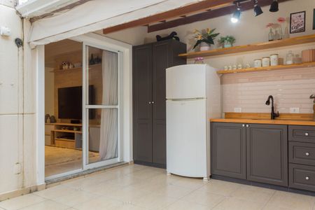 Casa de condomínio à venda com 130m², 3 quartos e 3 vagasVaranda