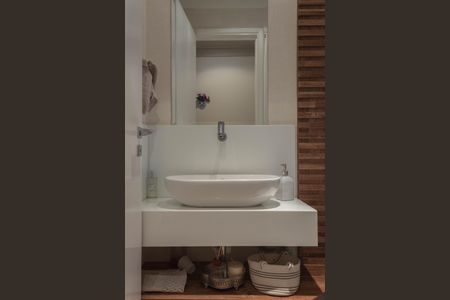 Casa de condomínio à venda com 130m², 3 quartos e 3 vagasLavabo