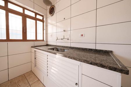 Casa à venda com 257m², 5 quartos e 4 vagas Casa à venda com 257m², 5 quartos e 4 vagasCozinha