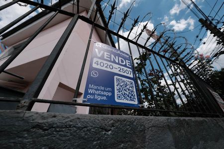 Casa à venda com 257m², 5 quartos e 4 vagas Casa à venda com 257m², 5 quartos e 4 vagasPlaca