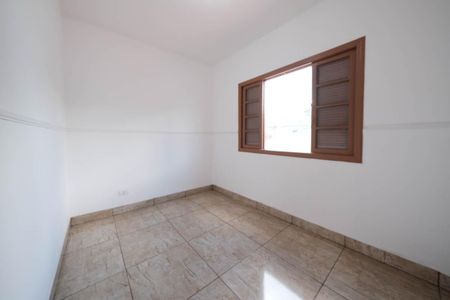 Casa à venda com 257m², 5 quartos e 4 vagas Casa à venda com 257m², 5 quartos e 4 vagasQuarto 2