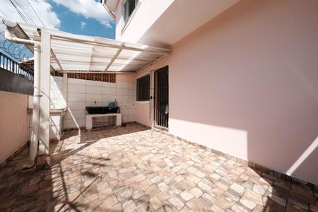 Casa à venda com 257m², 5 quartos e 4 vagas Casa à venda com 257m², 5 quartos e 4 vagasÁrea comum