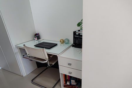 Apartamento à venda com 102m², 3 quartos e 2 vagas Apartamento à venda com 102m², 3 quartos e 2 vagascorredor