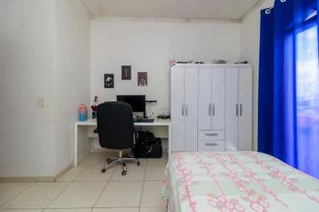 Casa à venda com 380m², 3 quartos e 3 vagas Casa à venda com 380m², 3 quartos e 3 vagasQuarto 3