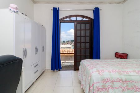 Casa à venda com 380m², 3 quartos e 3 vagas Casa à venda com 380m², 3 quartos e 3 vagasQuarto 3