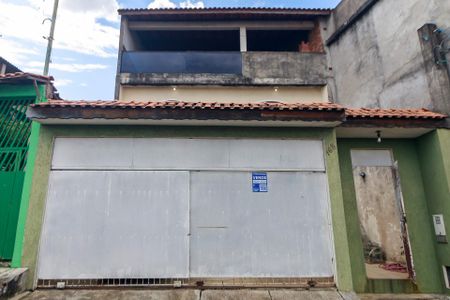 Casa à venda com 380m², 3 quartos e 3 vagas Casa à venda com 380m², 3 quartos e 3 vagasFachada - Placa