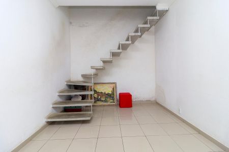 Casa à venda com 380m², 3 quartos e 3 vagas Casa à venda com 380m², 3 quartos e 3 vagasSala