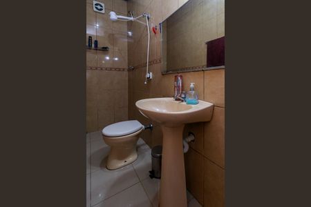 Casa à venda com 380m², 3 quartos e 3 vagas Casa à venda com 380m², 3 quartos e 3 vagasLavabo