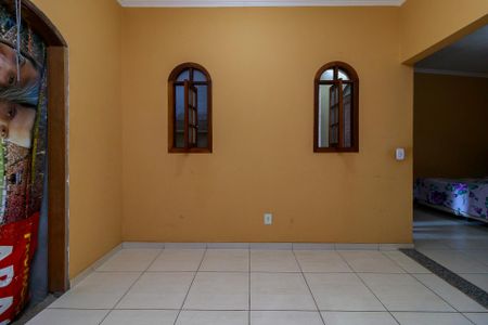 Casa à venda com 380m², 3 quartos e 3 vagas Casa à venda com 380m², 3 quartos e 3 vagasQuarto 2