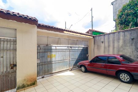 Casa à venda com 380m², 3 quartos e 3 vagas Casa à venda com 380m², 3 quartos e 3 vagasGaragem