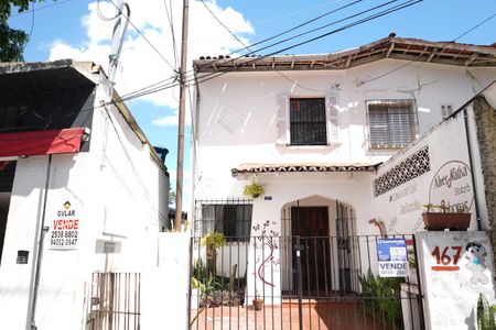 Casa à venda com 135m², 2 quartos e 1 vagaFachada