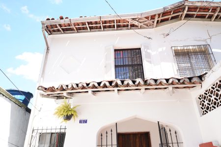 Casa à venda com 135m², 2 quartos e 1 vagaFachada