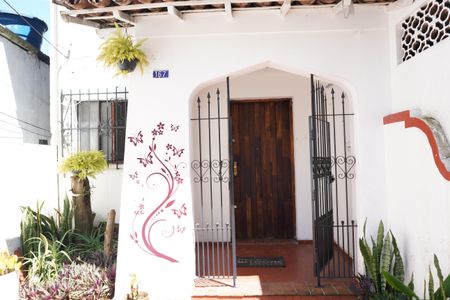 Casa à venda com 135m², 2 quartos e 1 vagaFachada