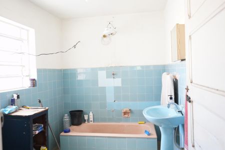 Casa à venda com 135m², 2 quartos e 1 vagaBanheiro