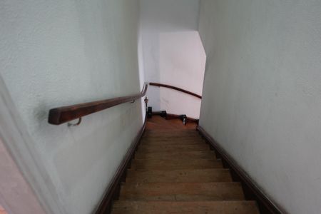 Casa à venda com 135m², 2 quartos e 1 vagaEscada