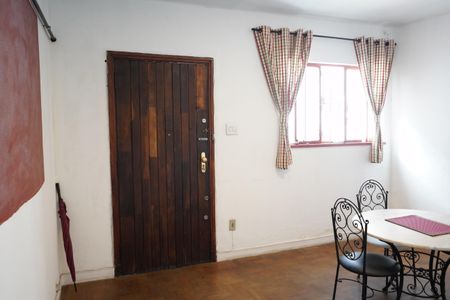 Casa à venda com 135m², 2 quartos e 1 vagaSala