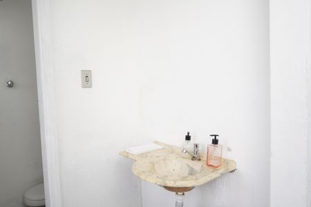 Casa à venda com 135m², 2 quartos e 1 vagaBanheiro