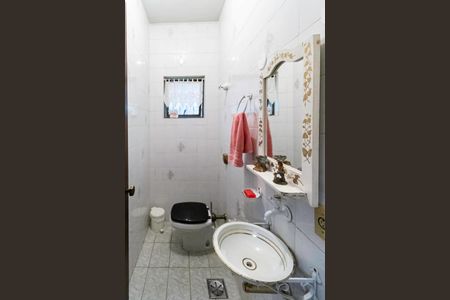 Casa à venda com 300m², 6 quartos e 4 vagas Casa à venda com 300m², 6 quartos e 4 vagasLavabo